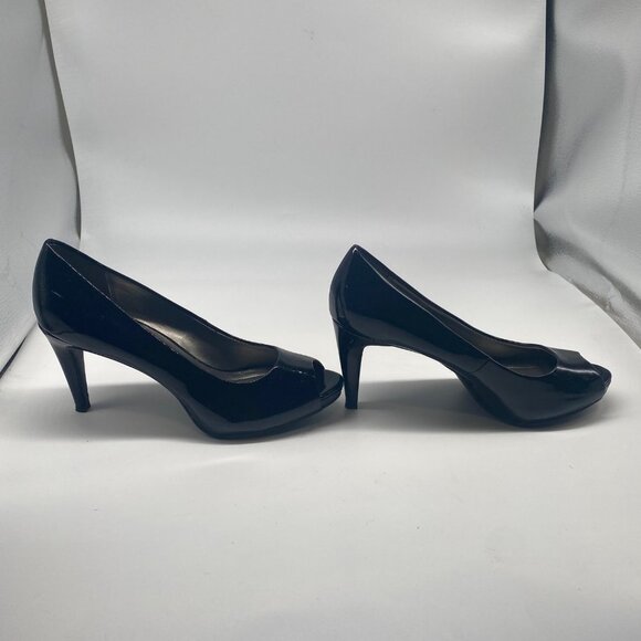 Bandolino Women’s Peep Toe Heels Pumps Patent Leather Black Size 8.5 M - Picture 4 of 15